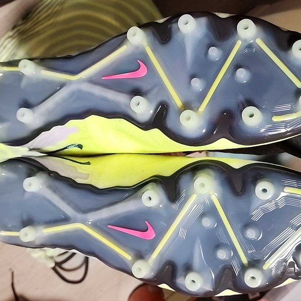 BNWOB Nike Phantom GX DF AG Size 13 - Picture 6 of 7